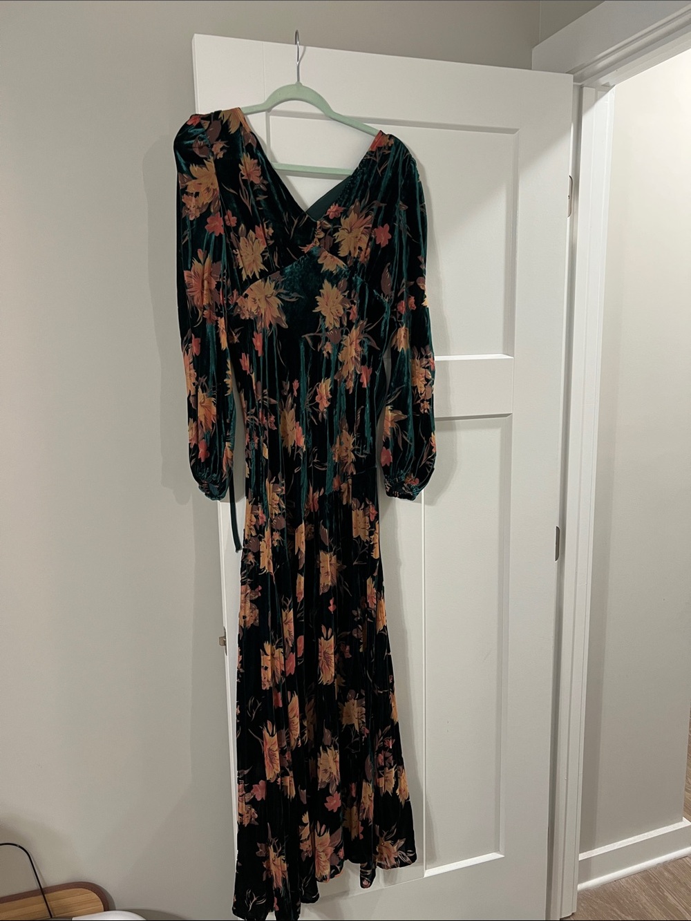 Green Floral Velvet Maxi Dress - Women's Long Sleeve V-Neck